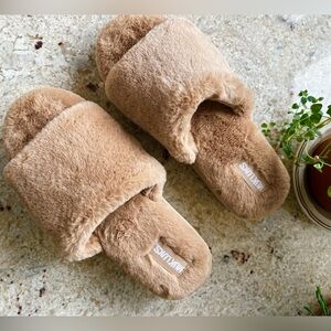 MUK LUKS Kirstey Slide Color Irish
Cream